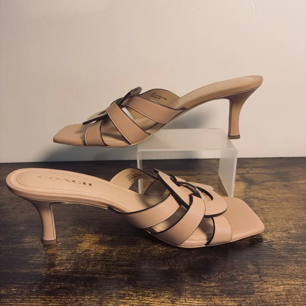 Coach Tillie Sandals Womens Sz 11B Tan Leather Signature "C" Kitten Heel - Picture 3 of 10